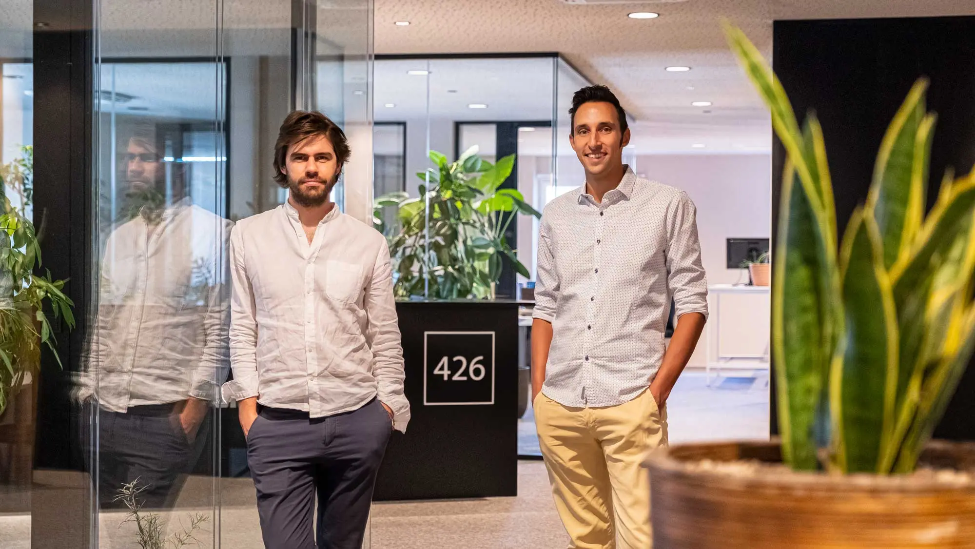 Hannes Vaia e Daniel Hanspeter - CEO - 426 - Alto Adige - Italia Hanens Vaia - Daniel Hanspeter - CEO - 426 - Soluzioni software ed e-commerce personalizzate
